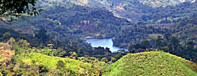Yojoa's small Sister Lake